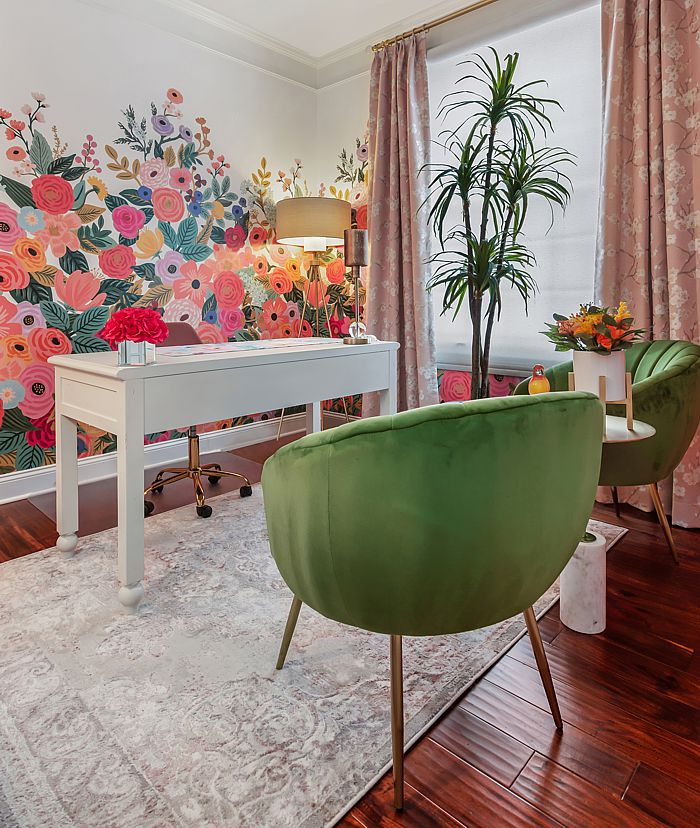 How could you not be fired up for work entering this floral paradise. No home office has ever looked brighter!